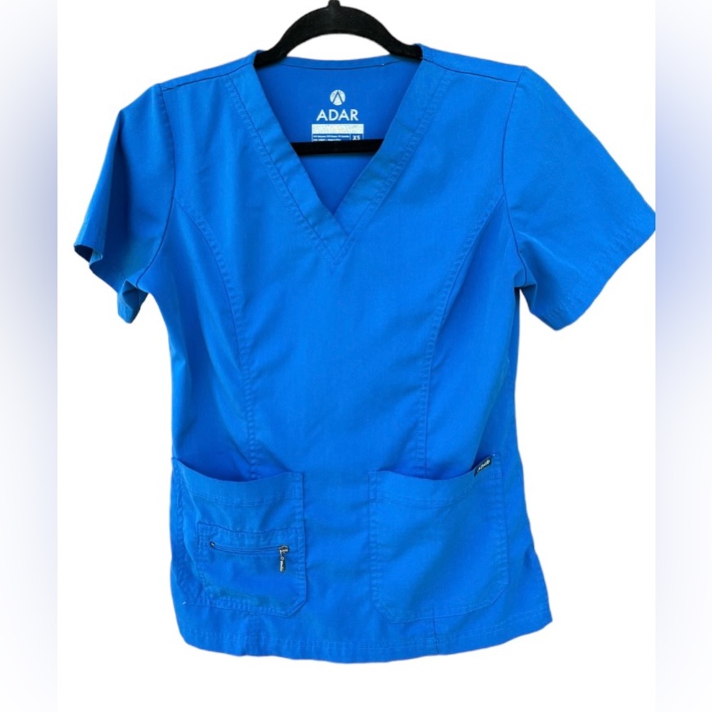 Adar scrub top